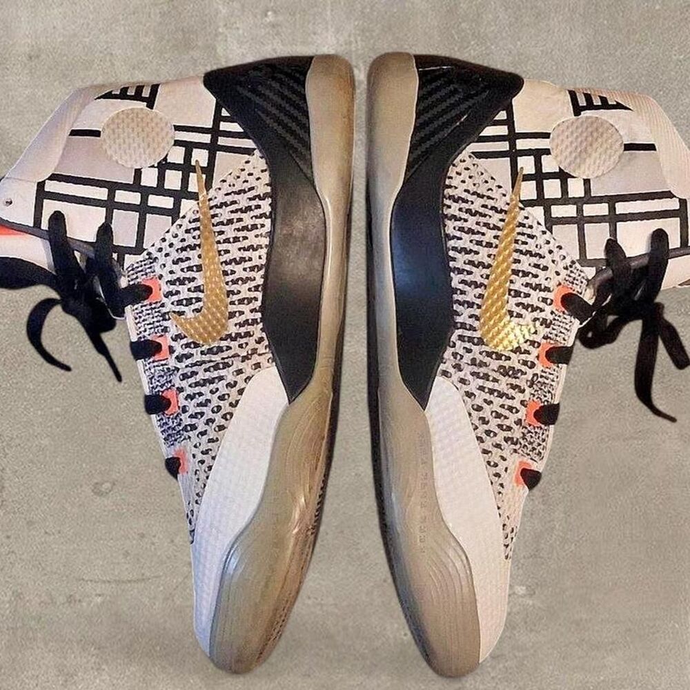 Nike SIZE 7 Kobe 9 Elite High GS Fundamentals for Young Men / Teen